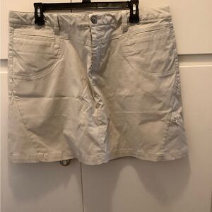 Women's Cream Shorts